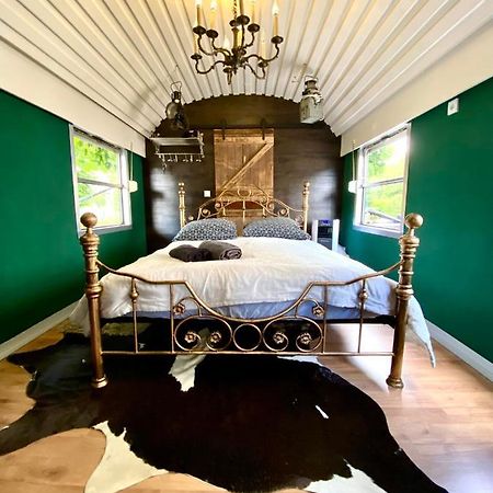 Vila Gleis 1, Eisenbahn Waggon Mit Whirlpool Und Ofen Dahlem  Exteriér fotografie