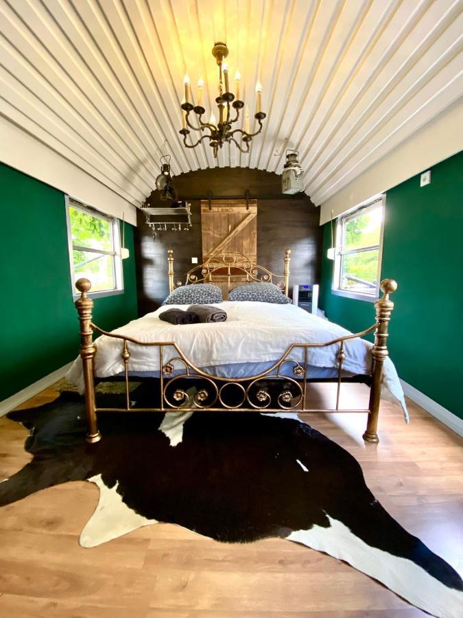 Vila Gleis 1, Eisenbahn Waggon Mit Whirlpool Und Ofen Dahlem  Exteriér fotografie