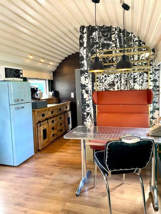 Vila Gleis 1, Eisenbahn Waggon Mit Whirlpool Und Ofen Dahlem  Exteriér fotografie